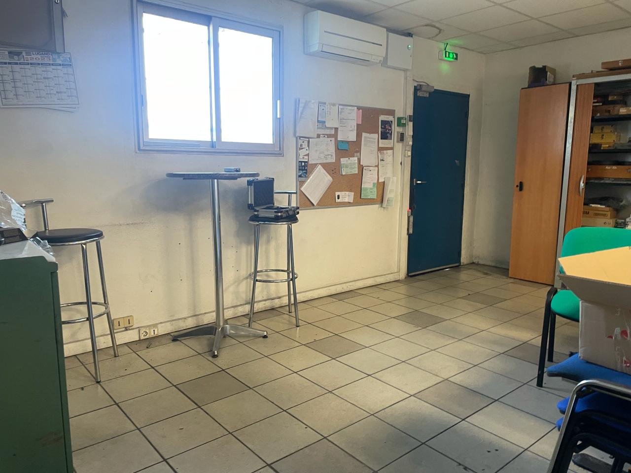 Local d'activité Saint-Priest 650m² Vente local d'activité Saint-Priest Rhône OVACT2421365 2